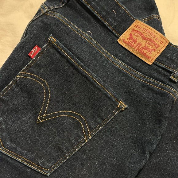 Levi’s Classic bootcut dark wash - Picture 3 of 3